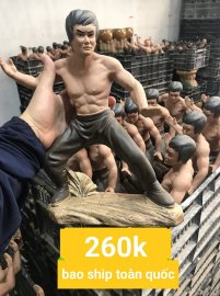 Kungfu statue